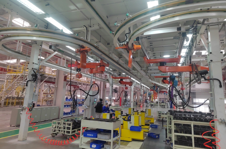 一汽解放青島輕型車鉚接線